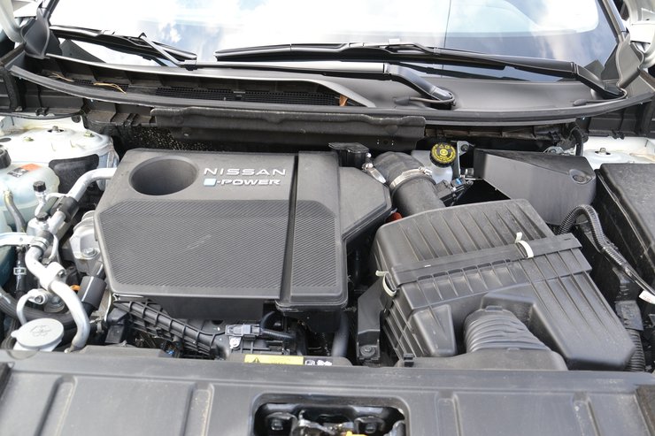 мотор Nissan X-Trail, новый Nissan X-Trail, Nissan X-Trail N-Trek, кроссовер Nissan