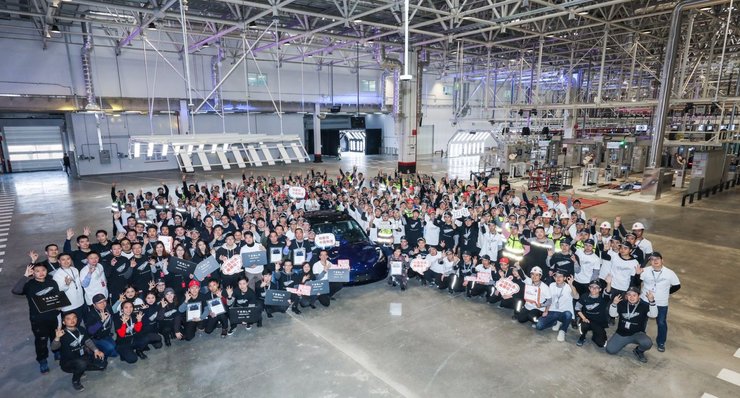 Tesla, Китай, фото