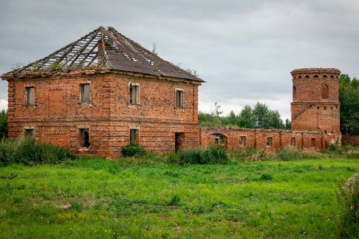 Продали за безцінь старовинну садибу Хрептовичів