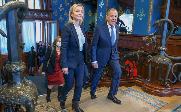 лавров, Сергій лавров, ліз трасс