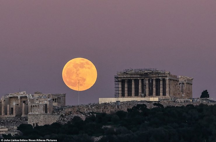 Волчья Луна, Парфенон, Афины, Греция