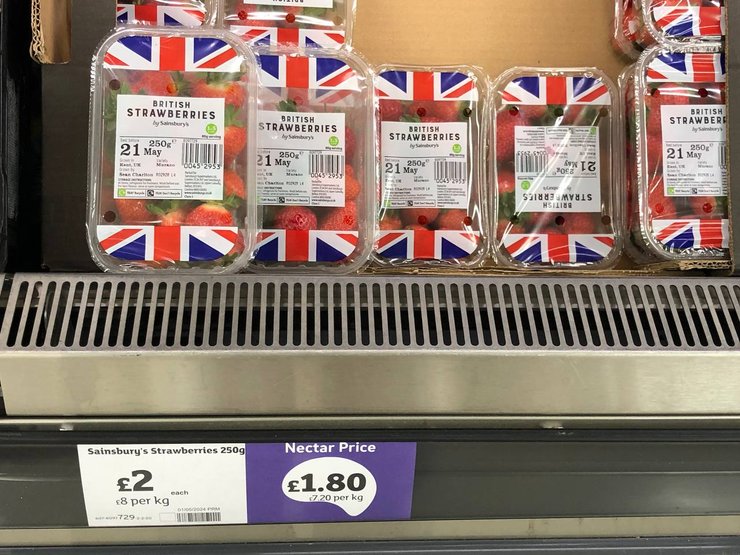 8 фунтів стерлінгів за кг купують полуницю у Британії
