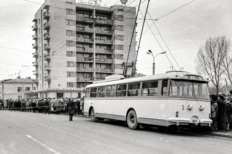 Skoda 9 Tr, троллейбус Skoda, самый старый троллейбус, троллейбус в Ровно