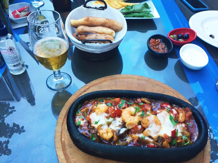 Дары моря. В любом кафе в меню есть блюда из свежей рыбы и морепродуктов