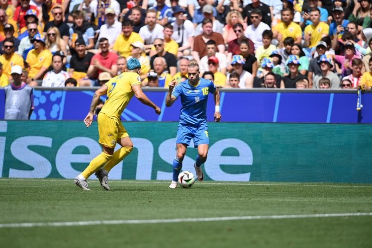 Михайло Мудрик у матчі проти Румунії