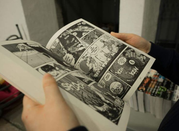 Парень подал в суд на свою мать, потому что она выбросила его комиксы, Тайвань, приколы, курьезы, фото, суд, скандал