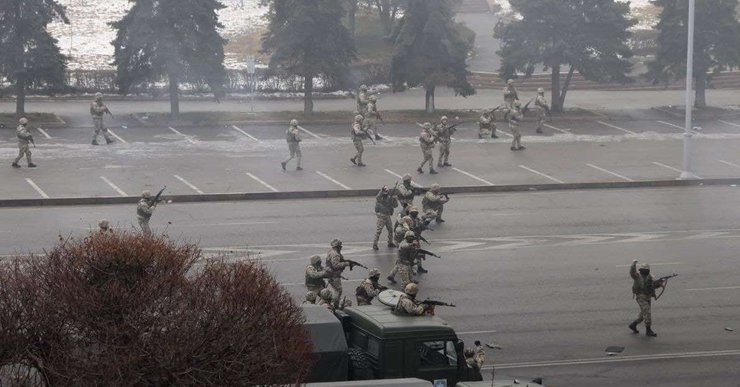 Алмати, стрілянина в Алмати, бунтівники Казахстан, військові Казахстану