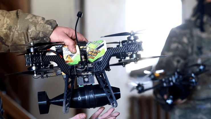 дрон fpv, дрон fpv на службе в всу, боевой дрон, разведывательный дрон