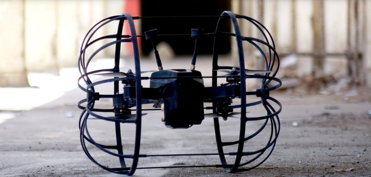 Дрон Rooster, який уміє літати та їздити під землею