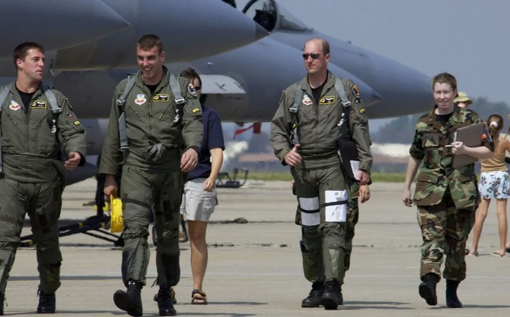 летчики США