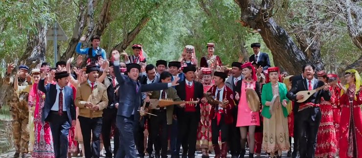 крылья песни, уйгуры