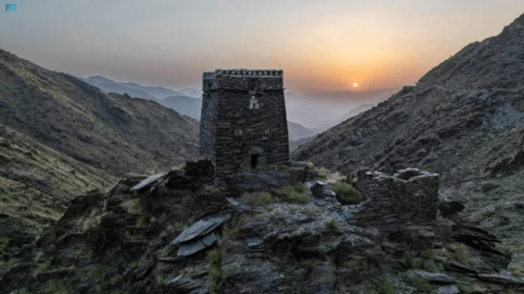 мед, улей, люди, сооружение, пчелы, горы, Саудовская Аравия, регион, история, конструкция, рельеф, продукт, Харфи, Майсан, терраса, ландшафт