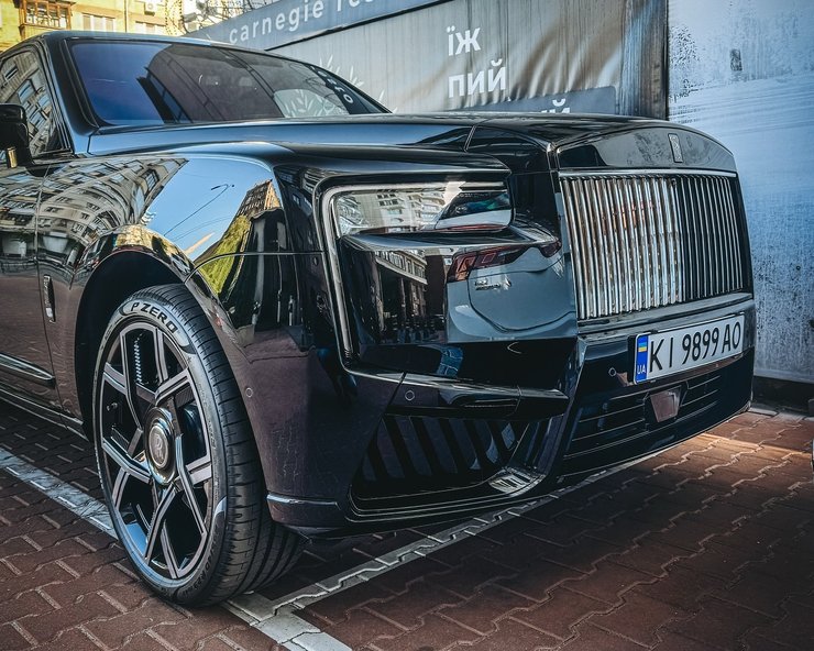 Rolls-Royce Cullinan, новый Rolls-Royce Cullinan, Rolls-Royce Cullinan Black Badge, кроссовер Rolls-Royce