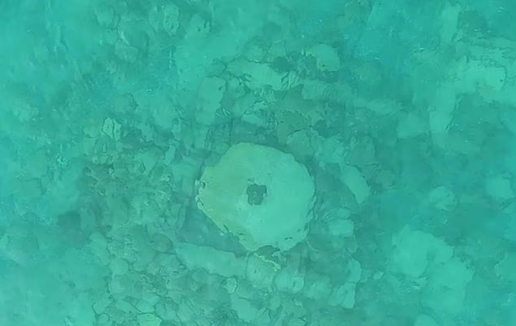 езеро, наводнен град