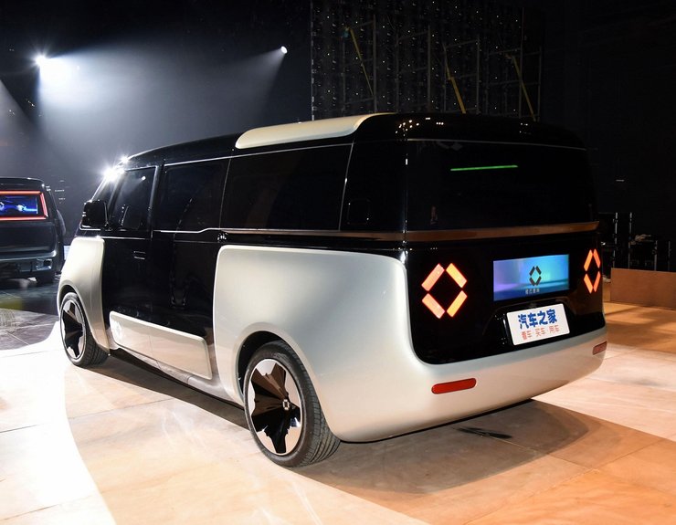 Box BM-400, китайские электромобили, электрическое такси