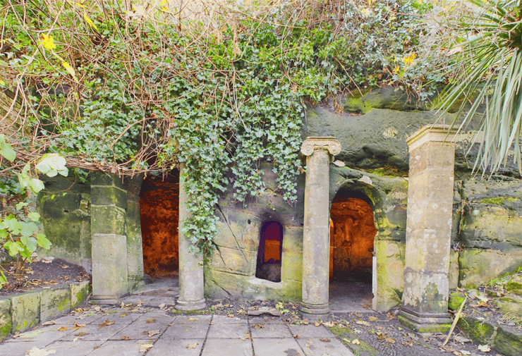 Коттедж Святой Анны, особняк, старинный коттедж, необычный дом, дом с садом, пещера в саду, продажа дома, пещера с электричеством