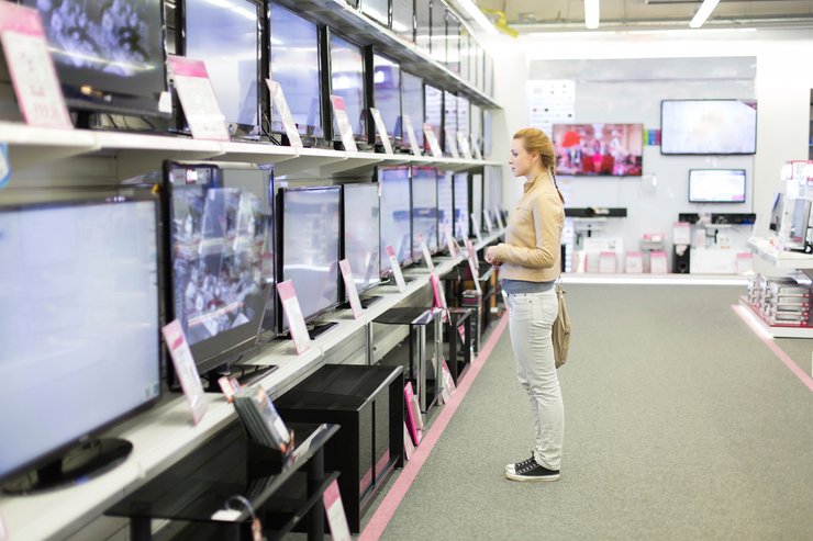 Телевизоры в магазине