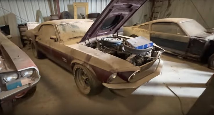 коллекция авто, заброшенные авто, ретро авто, Ford Mustang Boss, Dodge Challenger, Pontiac GTO