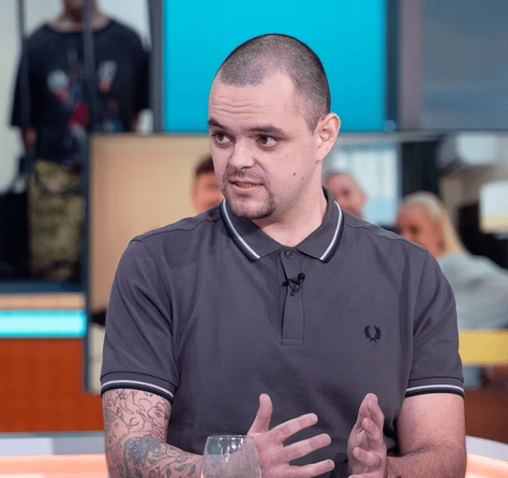 ейден еслін, бринатець еслін, військовий ейден еслін