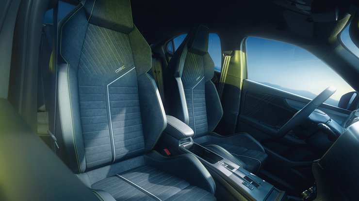 Салон Opel Mokka GSE