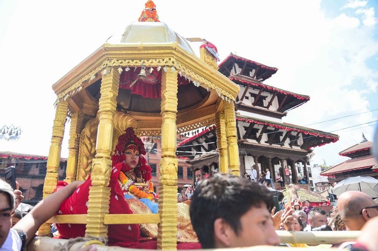 жива богиня кумарі непал