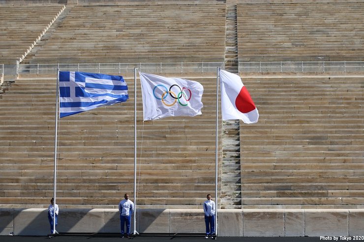 церемония передачи олимпийского огня