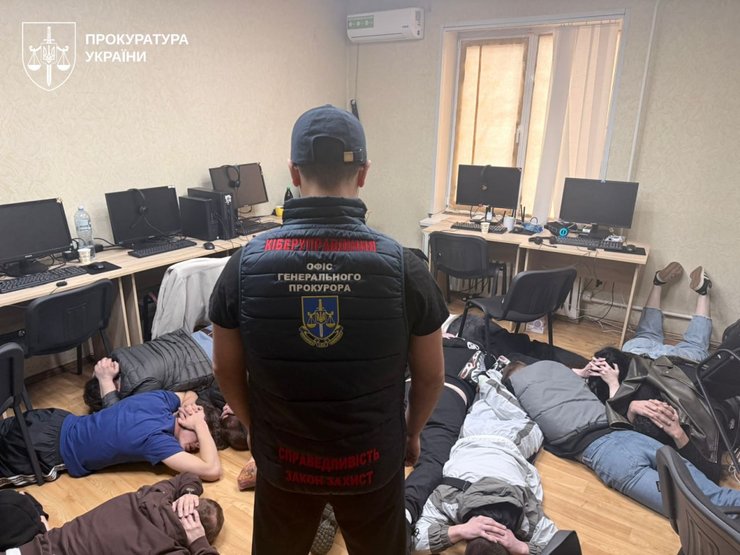 У Дніпрі викрито міжнародну мережу криптоскамерів