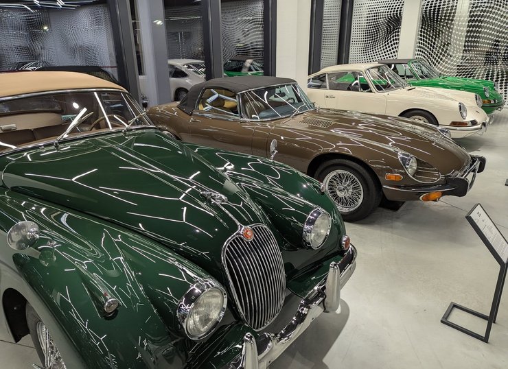 Jaguar XK150 і E-Type