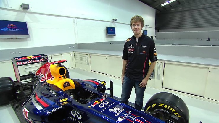 Себастьян Феттель, Red Bull, шлем Себастьяна Феттеля, чемпион Формулы-1, самый молодой чемпион Формулы-1