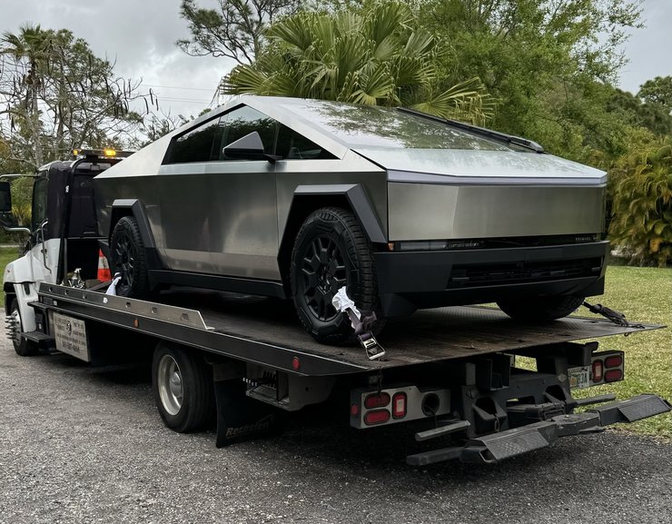 Tesla Cybertruck, пікап Tesla Cybertruck, електромобіль Tesla