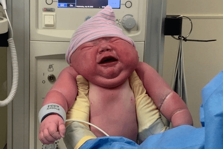 Шелбі Мартін народила сина з рекордною вагою