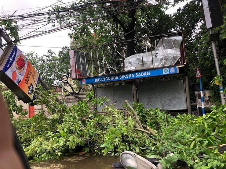 Индия, шторм Амфан