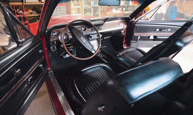 Салон Ford Mustang Shelby GT350 1968 года