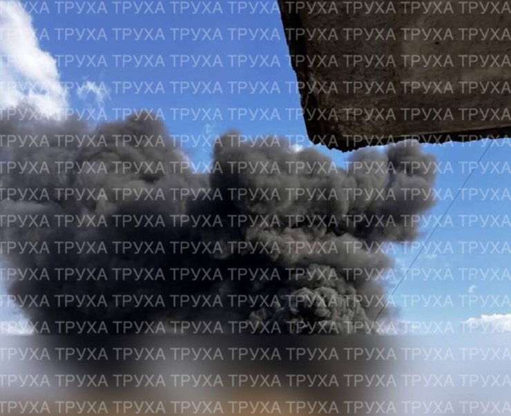 столб дыма от удара Шахеда РФ в Тернополе 24 марта