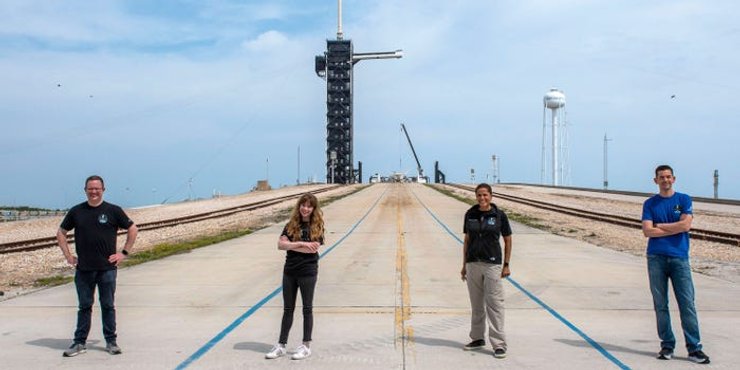 миссия Inspiration4, SpaceX