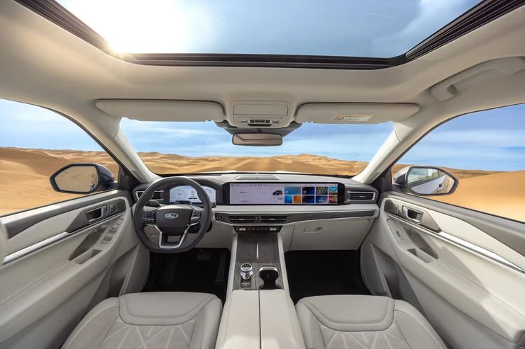 салон Ford Explorer 2026