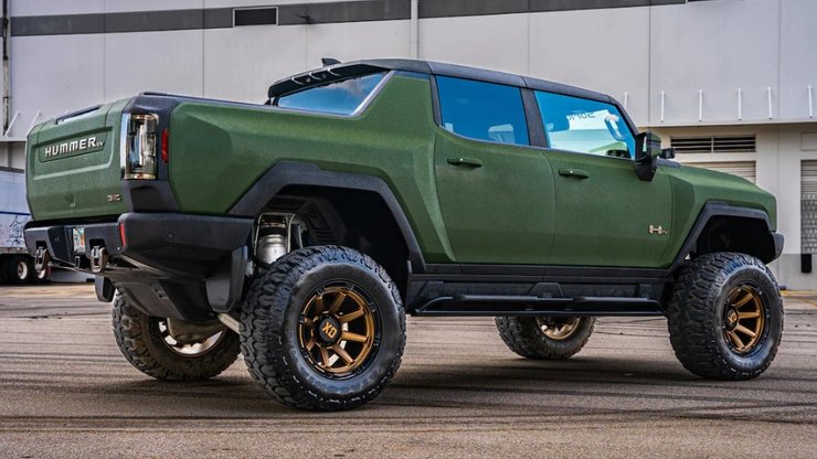 Стандартні колеса замінили більш стильними