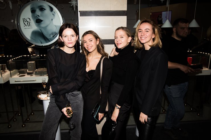 Нати Авдеева, Оля Олейник, Катя Мотрич, Диана Кучер