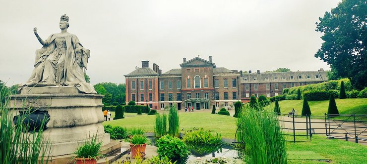 Кенсингтонский дворец, где живут принц Уильям и Кейт Миддлтон