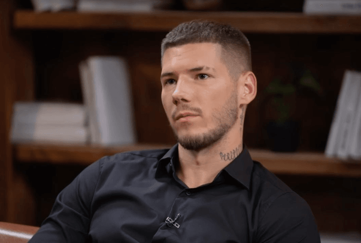 Александр Волошин сидит