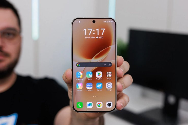 Дисплей Vivo V70