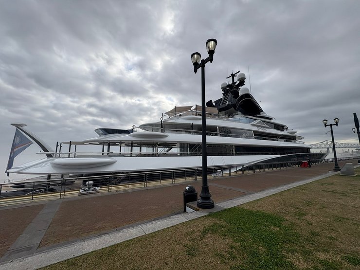 яхта кісмет шахід шад хан