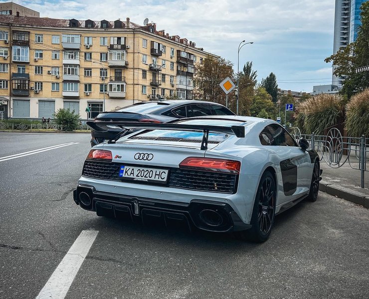 Audi R8, суперкар Audi, Audi R8 V10