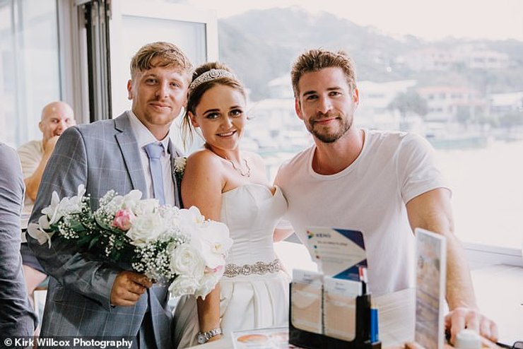 лиам хемсворт, фанатка, свадьба