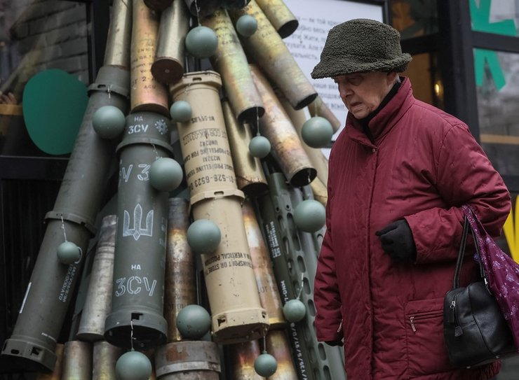 Ялинка з гільз снарядів