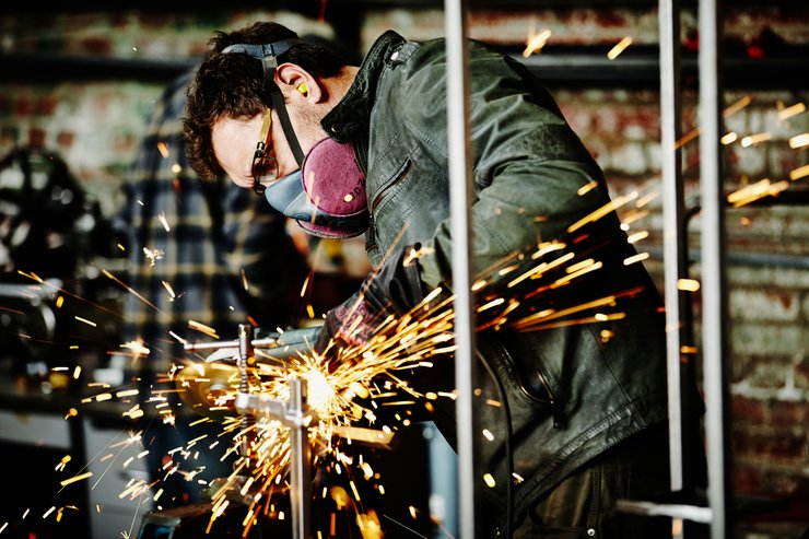 Сегодня основным условием бронирования является не форма осуществления предпринимательской деятельности, а реальность ее осуществления