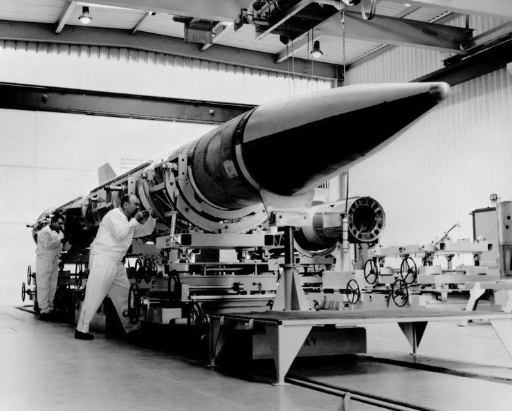 Французские инженеры работают над прототипом ракеты "Иерихон". Источник: Dassault Aviation