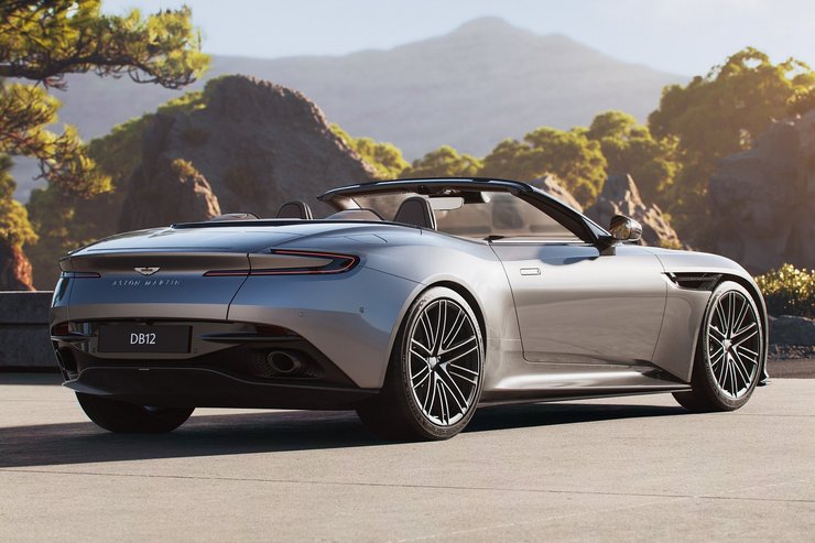 Aston Martin DB12 Volante