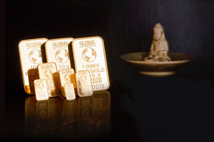 золото, слитки золота, золотые слитки, цены на золото, инвестиции в золото, стоит ли вкладывать в золото
