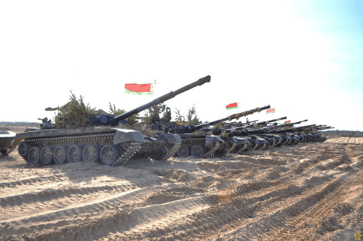 танки для Росії, хто постачає танки Росії, дрони-камікадзе в Росії, постачання зброї з Ірану, постачання зброї Росії, армія Росії, озброєння армії Росії, російські танки, Mohajer-6, Shahed-136, іранські Бпла, Бпла шахед, дрони шахіди, бпла shahed